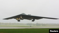 Американский бомбардировщик B-2